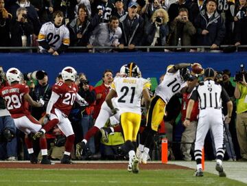 La intercepción de 100 yardas para touchdown de James Harrison y la anotación de seis yardas en los últimos 35 segundos de Santonio Holmes le otorgaron a los Steelers su sexto anillo de Super Bowl. El receptor se convirtió en el tercer jugador de los de Pennsylvania en ser el MVP (Lynn Swann y Hines Ward).