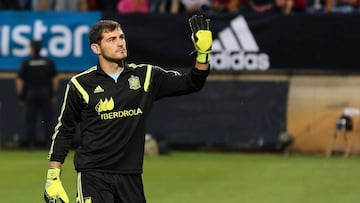 El hist&oacute;rico portero espa&ntilde;ol don&oacute; una playera del FC Porto firmada por &eacute;l mismo para ayudar a recaudar fondos y ayudar al pueblo hondure&ntilde;o.