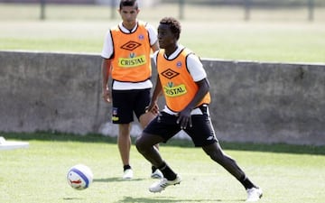 El futbolista llegó muy joven a Macul, pero se quedó con las ganas de tomar protagonismo en Colo Colo. Después estuvo en Coquimbo, el 2017 partió a Estados Unidos. A partir del 2018 jugó en Portland Timbers 2, y ahora llegó al Atlanta United 2.