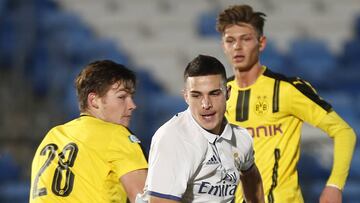 Seoane en el Real Madrid-Dortmund de la fase de grupos de la UEFA Youth League.