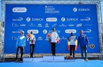 El podio del Marató de BCN.