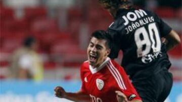 Victoria del Benfica y remontada del Sporting