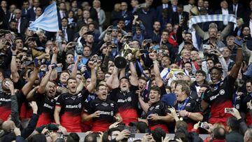 Los jugadores de Saracens celebran el título continental.