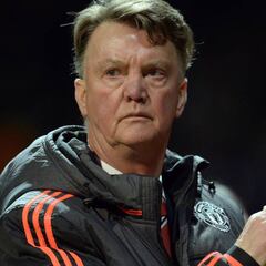 Van Gaal: "Estoy decepcionado con el United, pedí jugadores de nivel y no me los trajeron"
