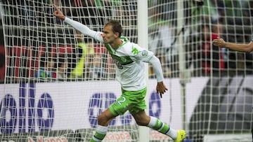 El delantero holandés, Bas Dost, durante un partido con el Wolfsburgo.