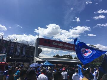 El Estadio Azteca se pintó de celeste en el regreso de Cruz Azul