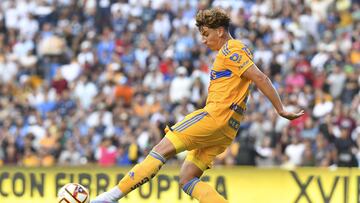 <br><br>
Igor Lichnosvky de Tigres durante el partido Queretaro vs Tigres UANL, Correspondiente a la Jornada 15 del Torneo Clausura 2023 de la Liga BBVA MX, en el Estadio La Corregidora, el 16 de Abril de 2023.
