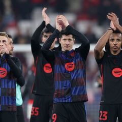 El Barça de Flick no se achanta con diez