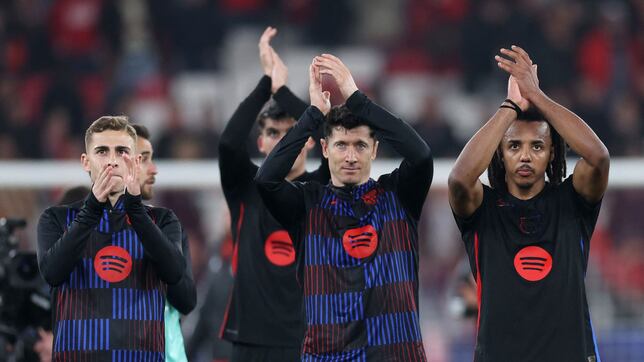 El Barça de Flick no se achanta con diez