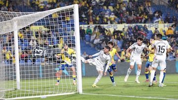 Raúl Lizoain en el partido ante la UD Las Palmas.