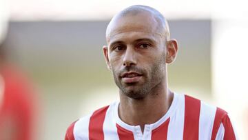 Soccer Football - Estudiantes de La Plata&#039;s presentation of new player and former Argentina captain Javier Mascherano - Jorge Luis Hirschi Stadium, La Plata, Argentina January 22, 2020. Javier Mascherano is seen during his presentation. REUTERS/Ignacio Izaguirre NO RESALES NO ARCHIVES