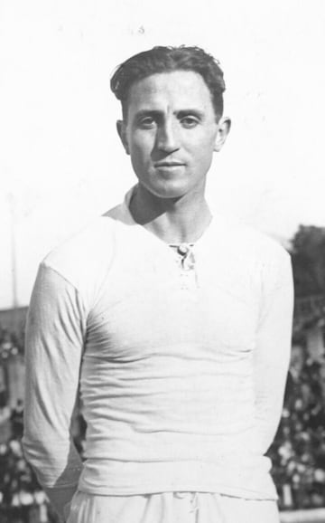 Santiago Bernabéu, con la camiseta del conjunto blanco.