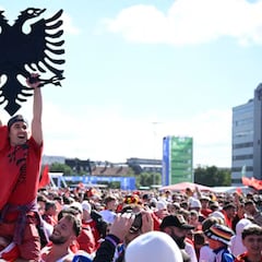 Golpe de la UEFA a Albania: 48.000 € de sanción y dos partidos a Daku