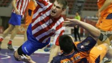 <b>VUELTA. </b>Aguinagalde regresa a León con otra camiseta.