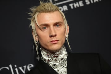 Colson Baker???, ms conocido por su nombre artstico Machine Gun Kelly durante la alfombra roja de la pre gala de los Premios Grammy. 