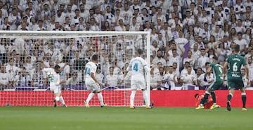 Carvajal impidió que Sanabria marcara el primer tanto bético.