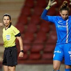 Sólo trece rojas en 168 partidos y únicamente una fue directa