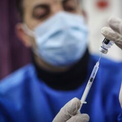 Coronavirus Colombia: ¿cómo son las nuevas dosis para embarazadas y adolescentes?