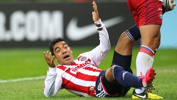 SOCCER/FUTBOL
LIGA DE CAMPEONES CONCACAF
CHIVAS VS XELAJU
Action photo of Marco Fabián, during game of the Concacaf Champions League./Foto acción de Marco Fabián, durante juego de la Copa de Campeones Concacaf. 25 Oct 2012. MEXSPORT/REFUGIO RUIZ
SOCCER/FUTBOL
LIGA DE CAMPEONES CONCACAF
CHIVAS VS XELAJU
Action photo of Marco Fabin, during game of the Concacaf Champions League./Foto accin de Marco Fabin, durante juego de la Copa de Campeones Concacaf. 25 Oct 2012. MEXSPORT/REFUGIO RUIZ