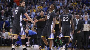 La llegada de Durant dejó sin sitio a Bogut y Barnes en los Warriors, y ambos recalaron en verano en los Mavericks.