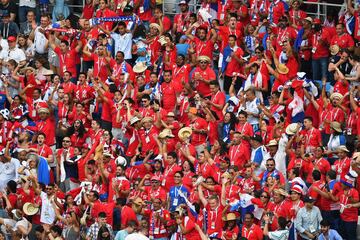 El defensa panameño Felipe Baloy hizo historia en el fútbol panameño al anotar el primer gol de Panamá en un mundial. El tanto valió para maquillar el resultado final.