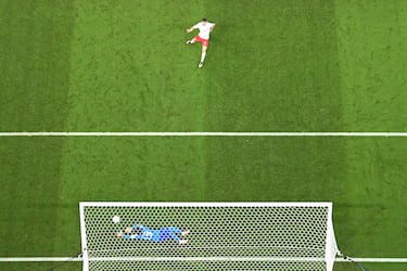 Ochoa, el segundo portero mexicano en detener un penal en un Mundial