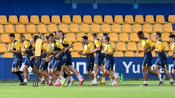 La plantilla del Alcorc&oacute;n, durante un entrenamiento.