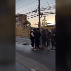 Jordhy Thompson apareció por Valparaíso y los hinchas no tardaron en reaccionar