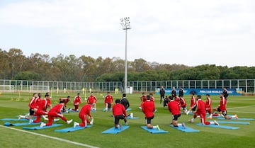 Los jugadores del Al Ahly, durantes último entrenamiento en Rabat.