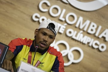 Campeón panamericano en los 400 metros masculinos. El año pasado hizo su debut en la Liga Diamante. Reconocido por ser el primer medallista del país en un evento de pista en el Campeonato Mundial de Atletismo. 