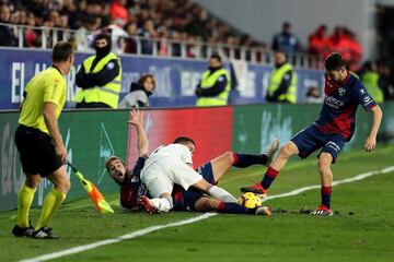 Huesca 0-1 Real Madrid - in pictures