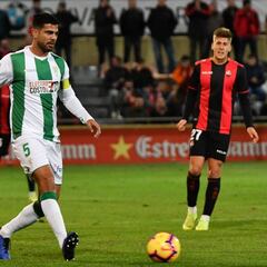 León, del Córdoba, a Aythami: "Quien no quiera, que no esté"