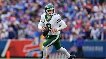 El quarterback de los New York Jets, Aaron Rodgers, se prepara para lo que podría ser su último partido en la NFL cuando enfrenten a los Miami Dolphins.