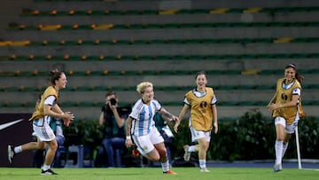 Soccer Football - Women's Copa America - Third-Place Playoff - Argentina v Paraguay - Estadio Centenario, Armenia, Colombia - July 29, 2022 Argentina's Yamila Rodriguez celebrates scoring their third goal with teammates REUTERS/Luisa Gonzalez