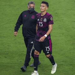 Héctor Moreno será baja por dos semanas tras lesión muscular