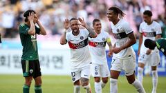 Neymar era marcado por 5 defensas y todo acabó así: ¡genialidad!