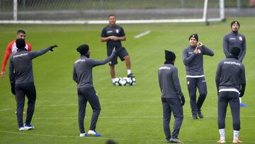 Peru&#039;s players take part in a training session in Porto Alegre, Brazil on July 2, 2019, on the eve of a Copa America semifinal football match against Chile. (Photo by Raul ARBOLEDA / AFP)