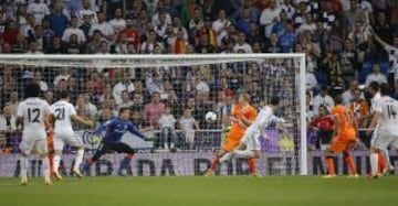 2-2. Cristiano Ronaldo anota el gol del empate a dos con la planta de la bota.