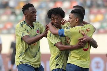 Jugadores de Colombia celebran el 1-0 ante Perú este domingo en el estadio Monumental U de Lima (Perú). Perú y Colombia se preparan para competir en la Copa América Brasil 2019 a partir del 14 de junio. 