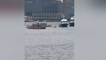 Watch: Helicopter crash in Hudson river near Lower Manhattan, Fatalities Reported