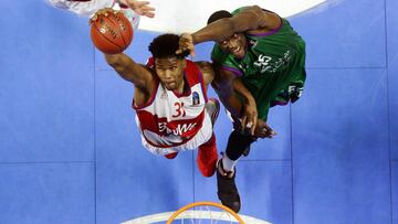 El Unicaja naufraga tras un segundo tiempo infame