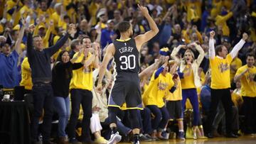 Stephen Curry regres&oacute; 16 partidos despu&eacute;s y los Warriors pusieron el 2-0 ante los Pelicans.