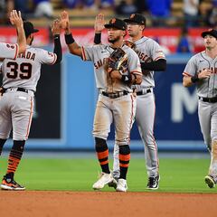 San Francisco Giants propinan paliza a Los Angeles Dodgers