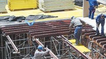 <b>LAS CATACUMBAS. </b>El levantamiento de la pista de atletismo ha dejado al descubierto el complejo entramado que la elevaba para permitir la visión desde las gradas.