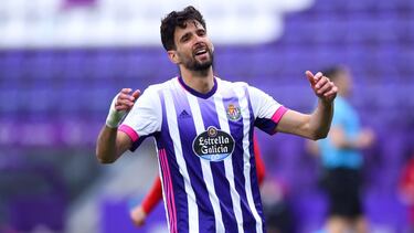 VALLADOLID, SPAIN - APRIL 11: rv during the La Liga Santander match between Real Valladolid CF and Granada CF at Estadio Municipal Jose Zorrilla on April 11, 2021 in Valladolid, Spain. Sporting stadiums around Spain remain under strict restrictions due to