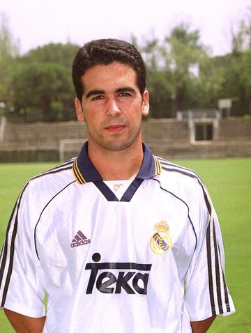 Real Madrid: 1997-2000
Real Valladolid: 2000-02