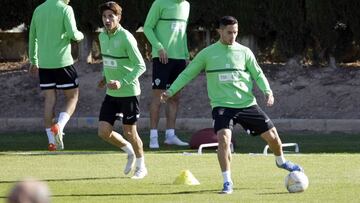 11/11/21 
 ELCHE 
 ENTRENAMIENTO 
 PERE MILLA  MARCONE 