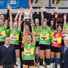 Póquer de Supercopas para el Minis de Arluy Logroño