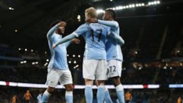 Kevin De Bruyne celebra el primero de sus dos goles ante el Hull City.