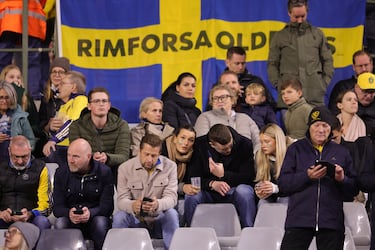 La preocupante espera de los aficionados suecos en el Estadio Rey Balduino